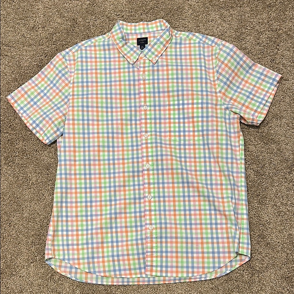Button down - Picture 2 of 4